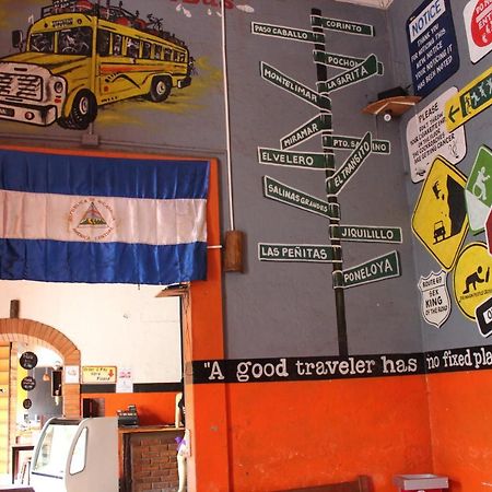 Bigfoot Hostel เลออน ภายนอก รูปภาพ