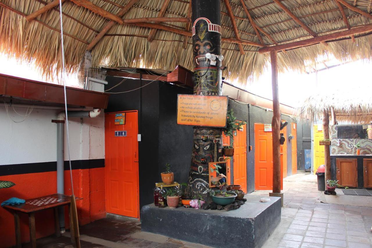 Bigfoot Hostel เลออน ภายนอก รูปภาพ