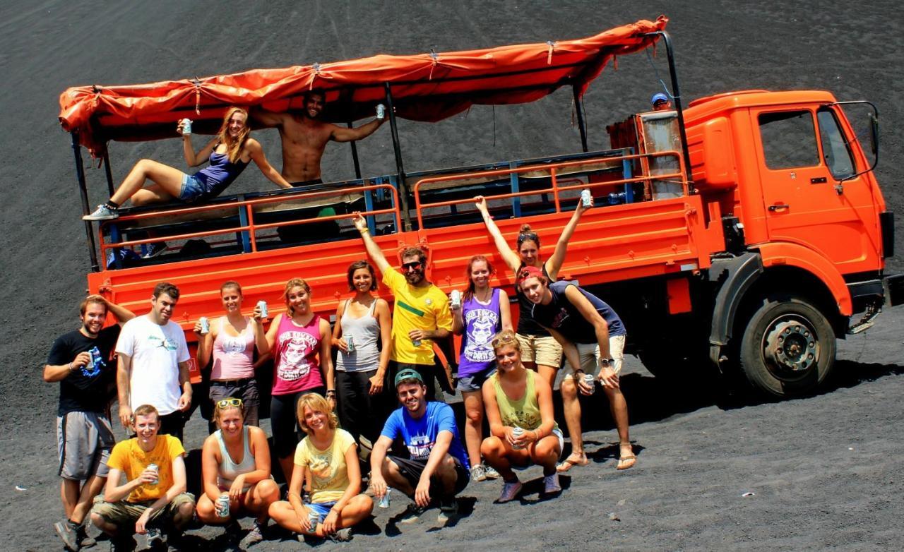 Bigfoot Hostel เลออน ภายนอก รูปภาพ