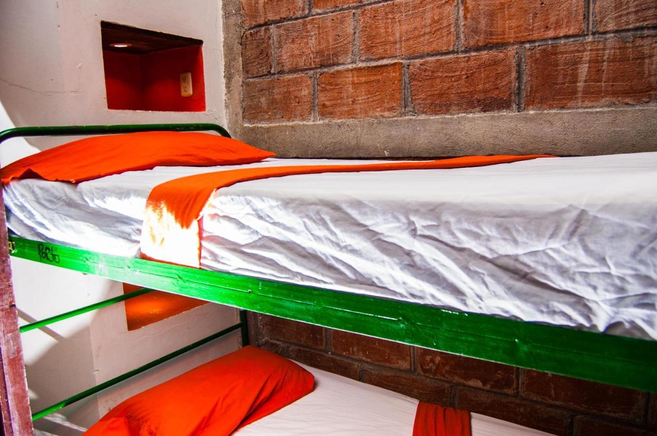 Bigfoot Hostel เลออน ภายนอก รูปภาพ